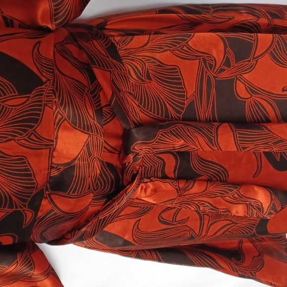 BCBGMaxAzria Red and Black Floral Kimono style, silky, Dress M - Picture 4 of 9
